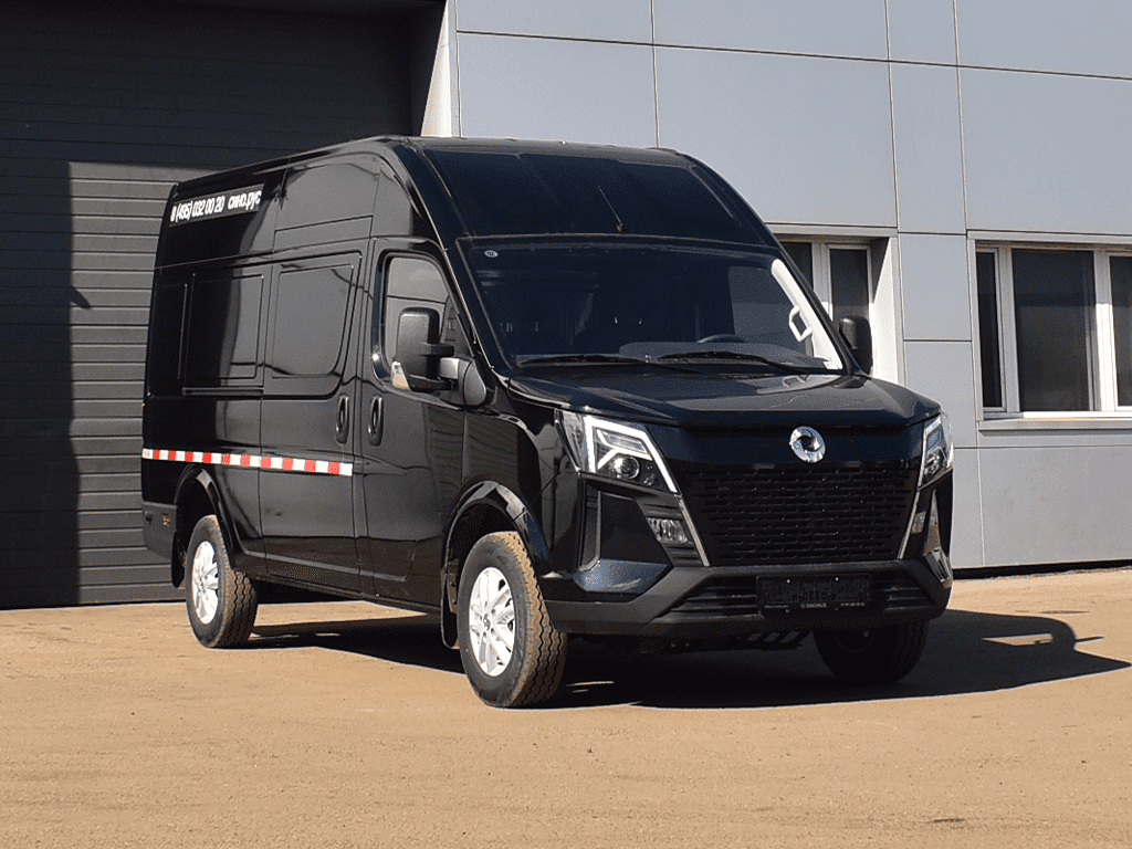 Цельнометаллический фургон черный DongFeng